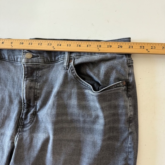 Lucky Brand 410 Athletic Straight Leg Charcoal Black Denim Jeans Mens 42 x 32 - Picture 9 of 12